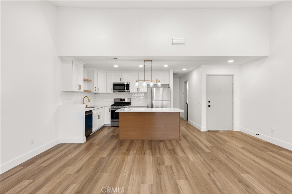 87 Tennessee Street C