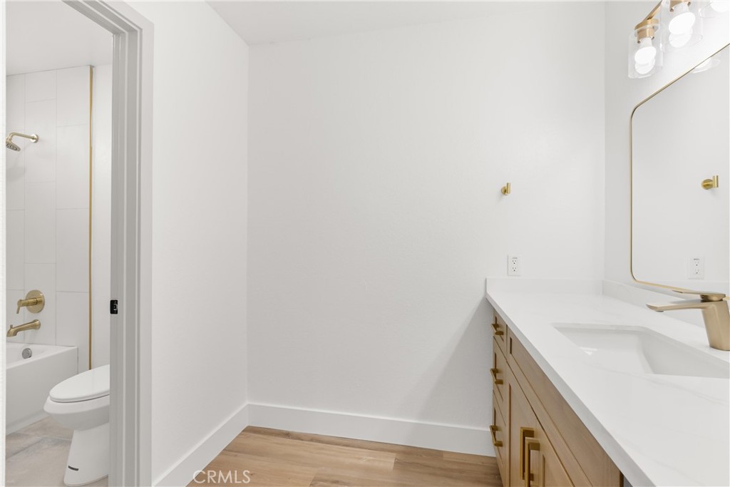 87 Tennessee Street C