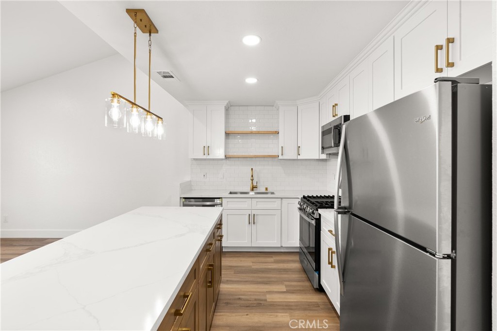 87 Tennessee Street C