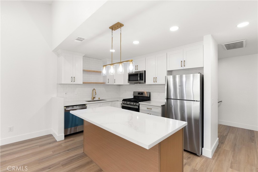 87 Tennessee Street C