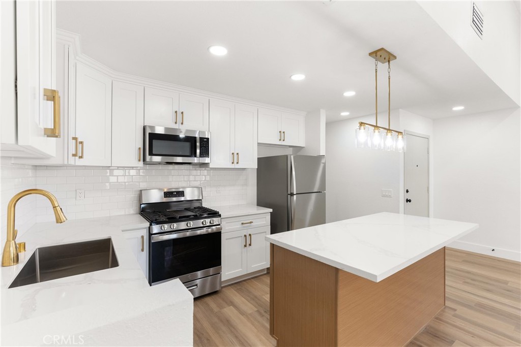 87 Tennessee Street C