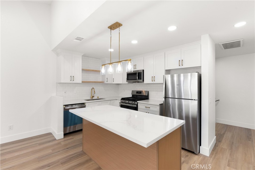 87 Tennessee Street C