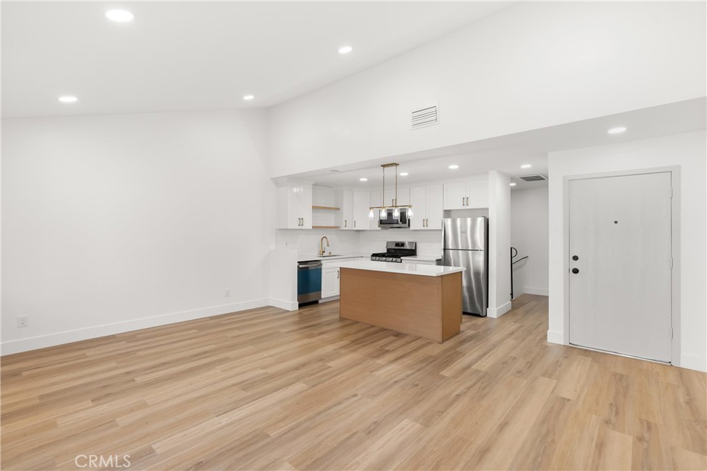 87 Tennessee Street C