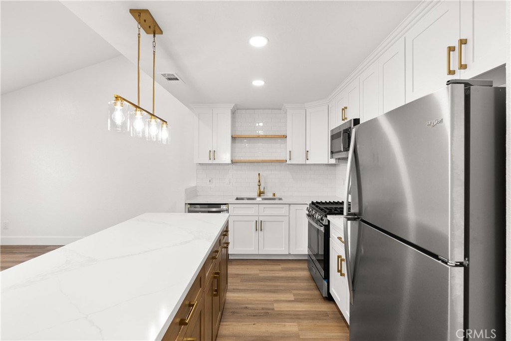 87 Tennessee Street C