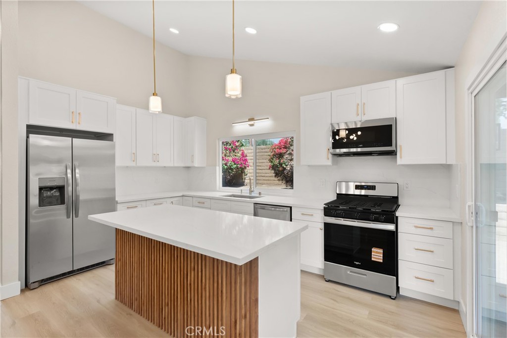 8013 Orangewood Drive