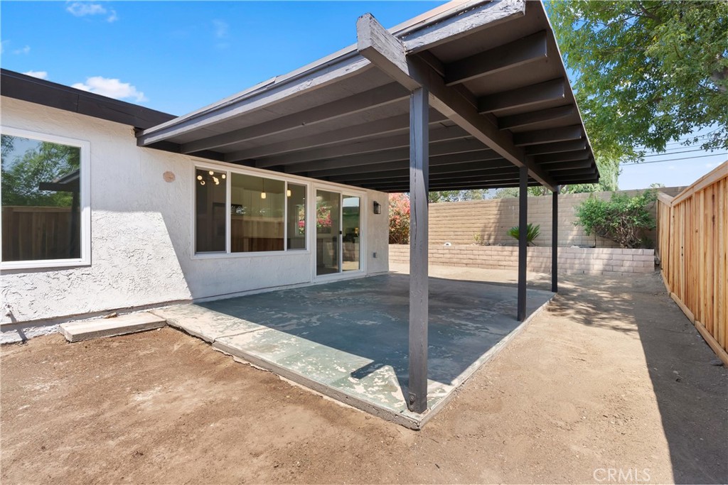8013 Orangewood Drive