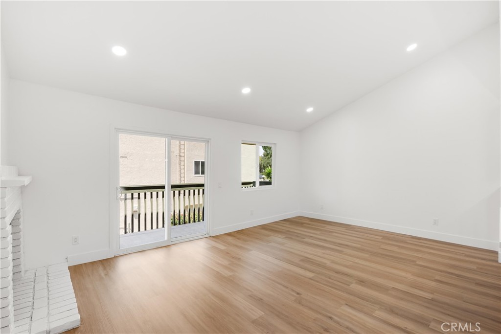 87 Tennessee Street C