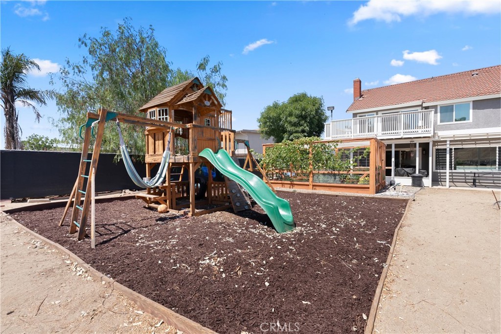 33350 Windtree Avenue