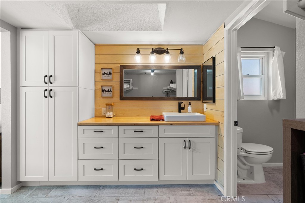 33350 Windtree Avenue