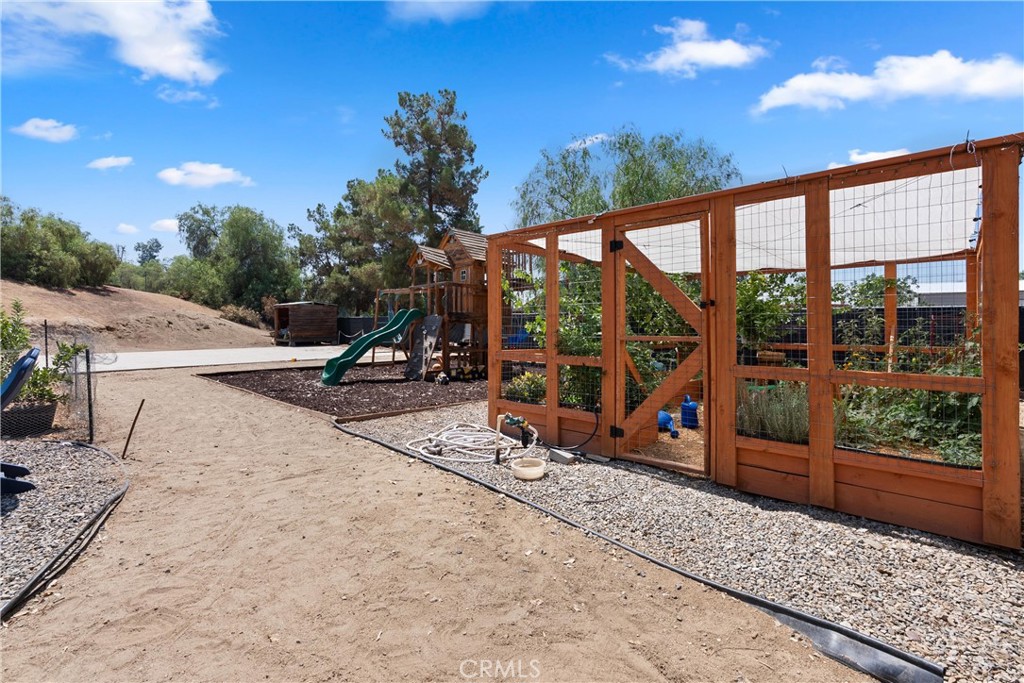 33350 Windtree Avenue