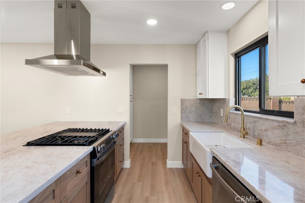 13562 Springdale Street