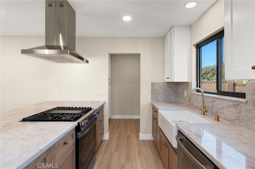 13562 Springdale Street