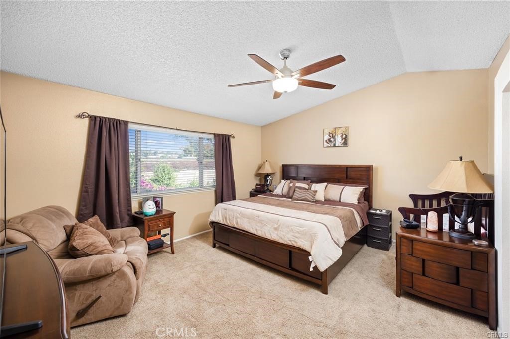 10950 Glenoaks Drive