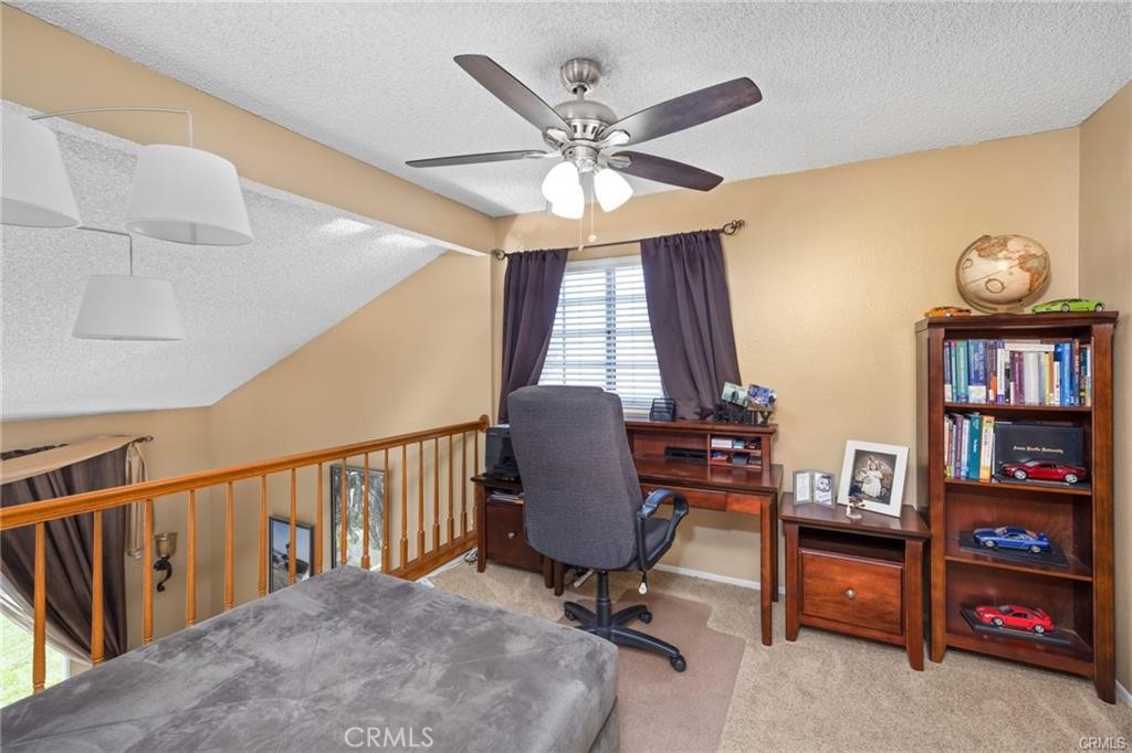 10950 Glenoaks Drive