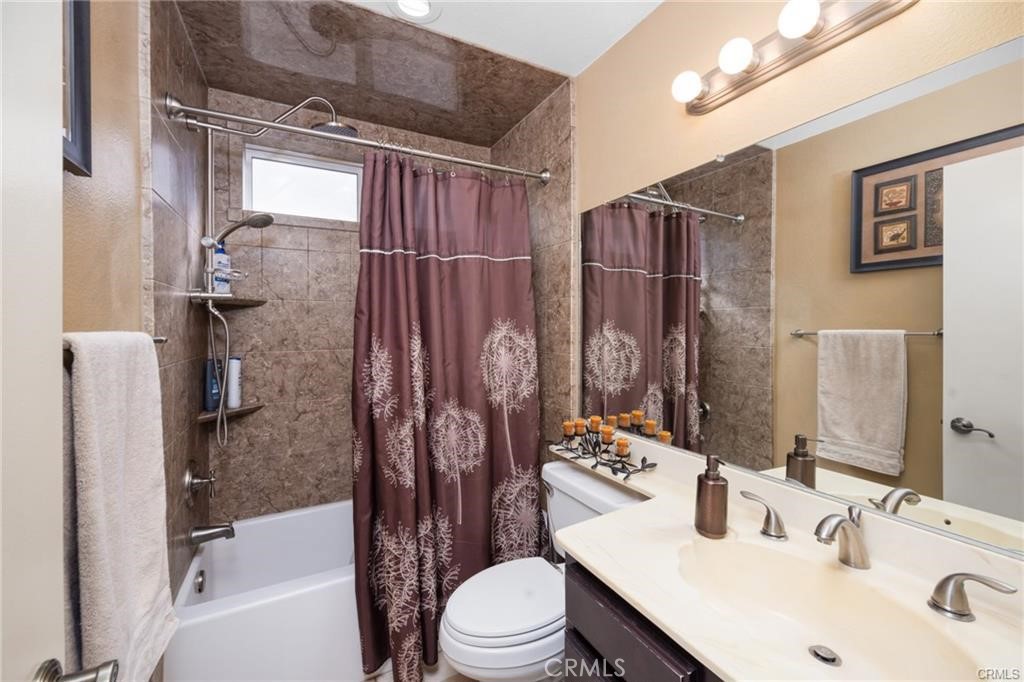 10950 Glenoaks Drive