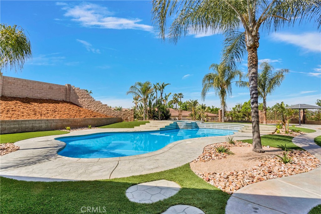 7945 Horizon View Drive