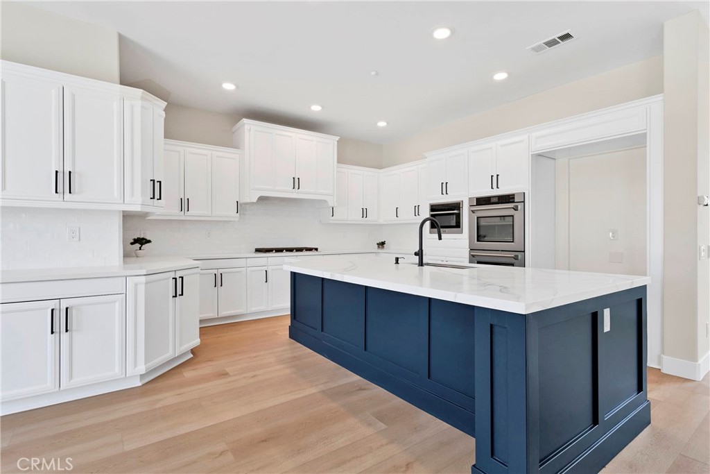 7945 Horizon View Drive