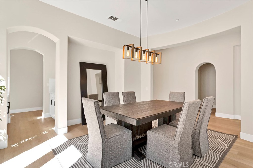 7945 Horizon View Drive