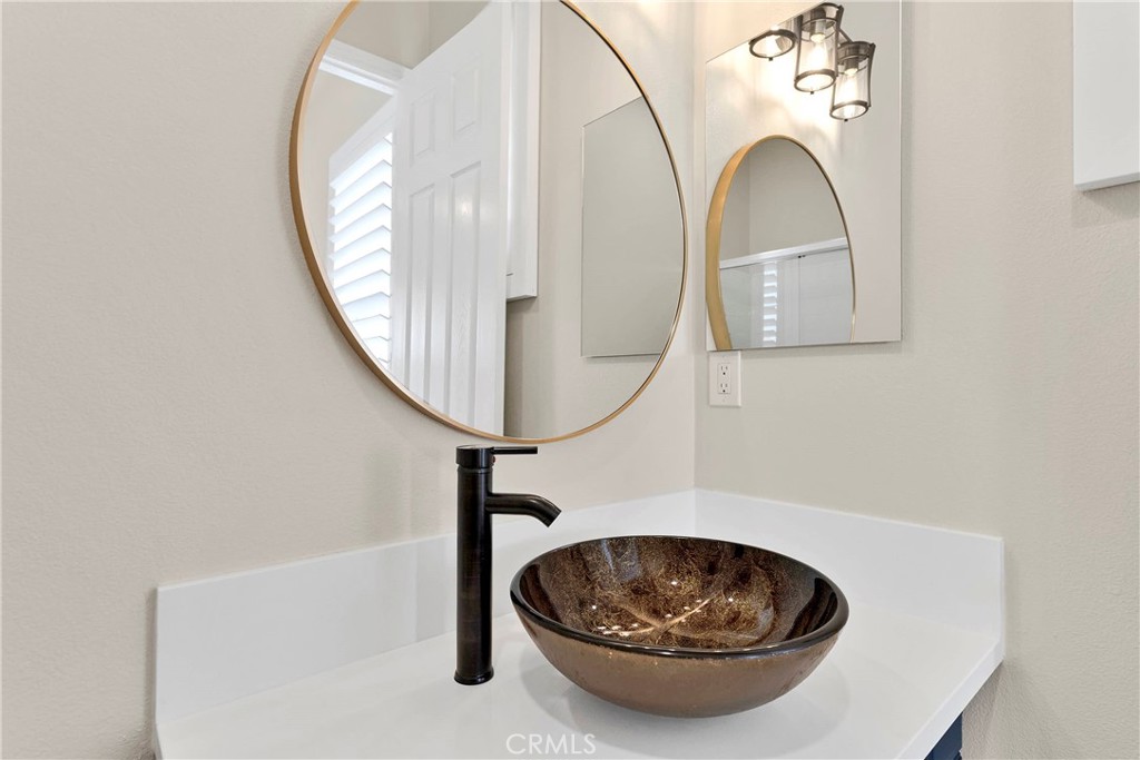 7945 Horizon View Drive