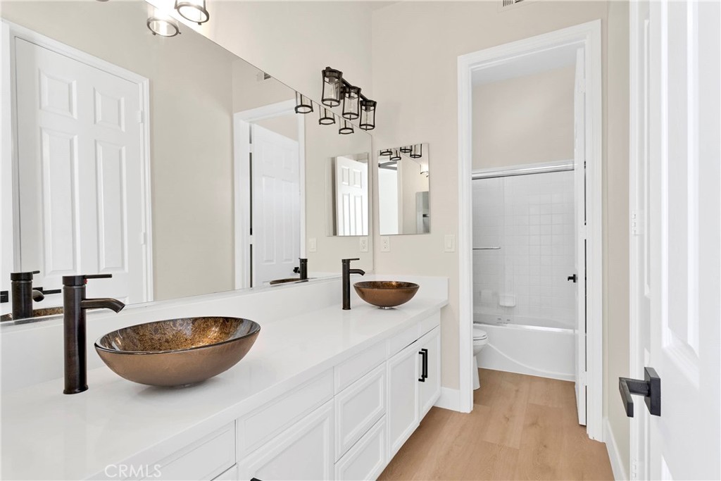 7945 Horizon View Drive