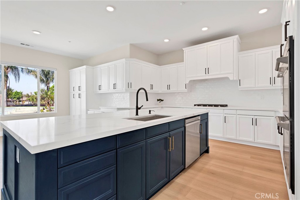 7945 Horizon View Drive