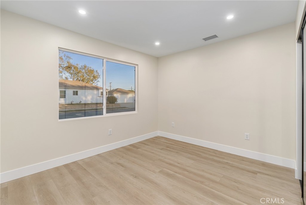 700 W 10th Street