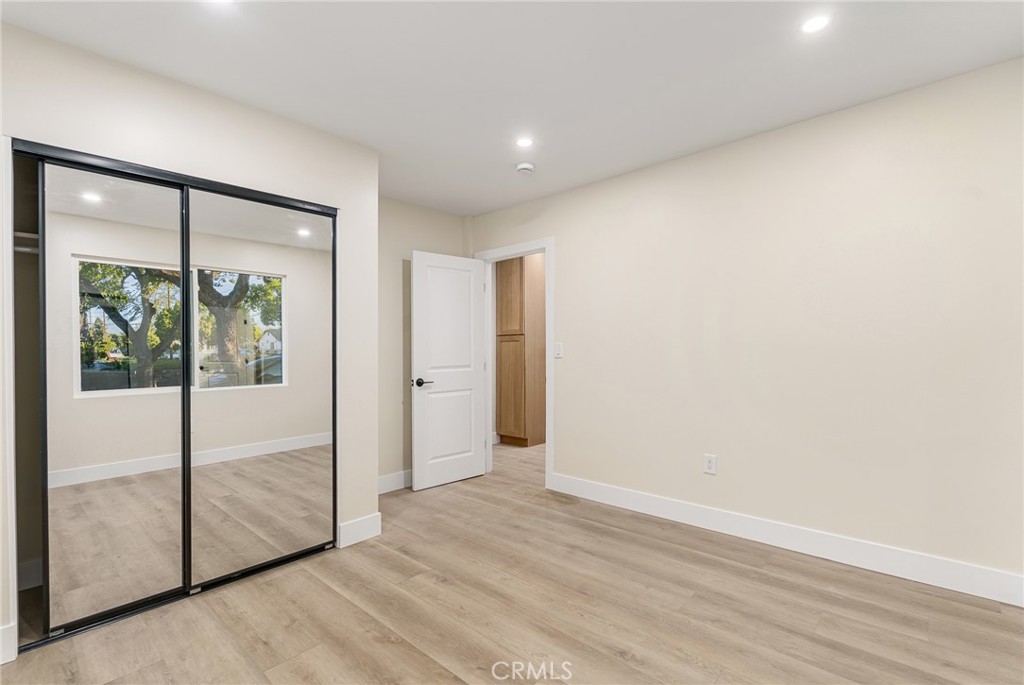 700 W 10th Street