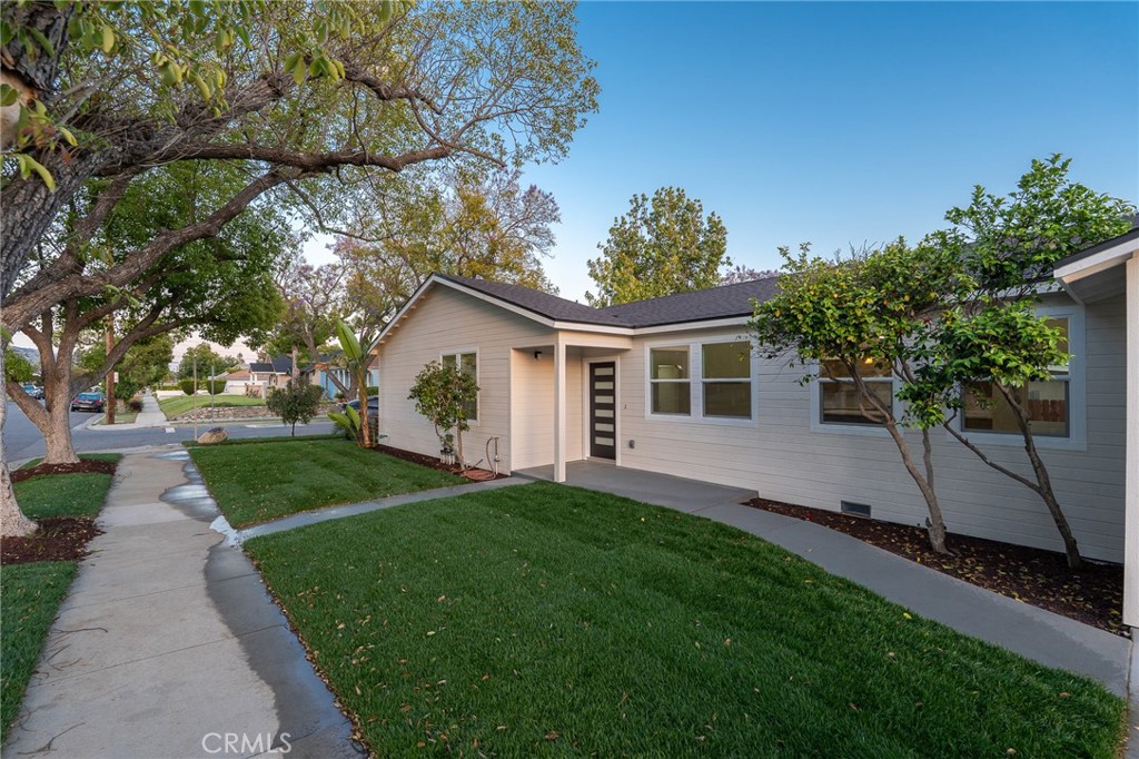 700 W 10th Street