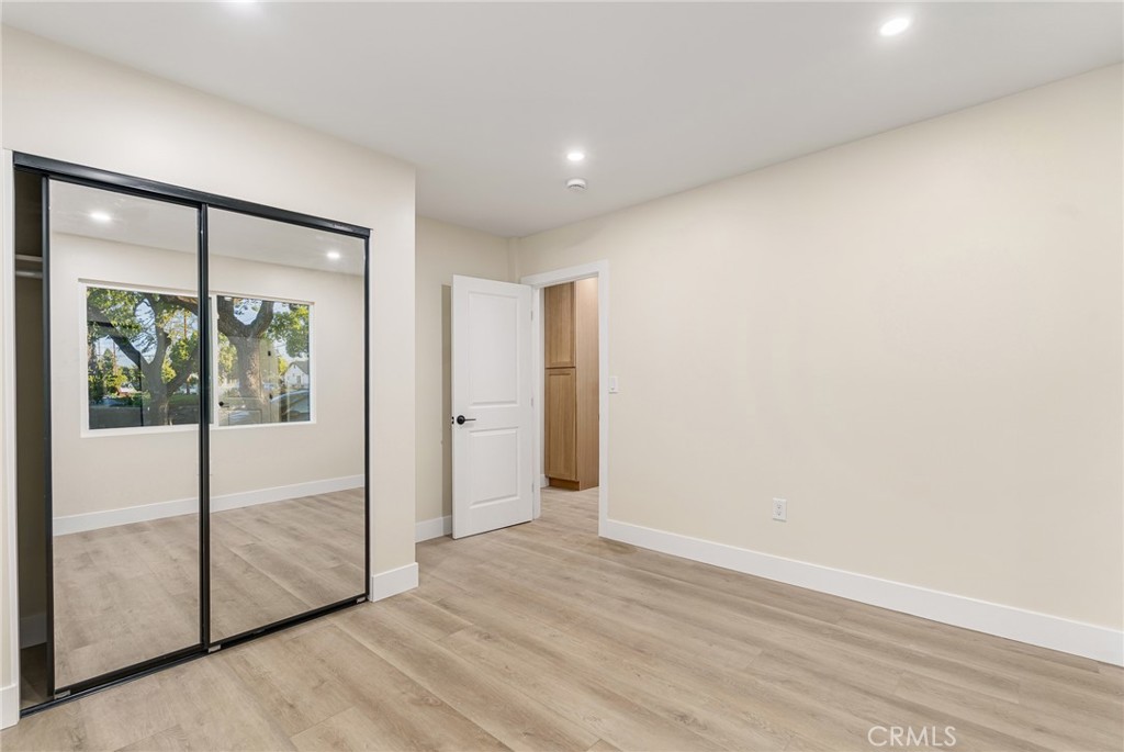 700 W 10th Street