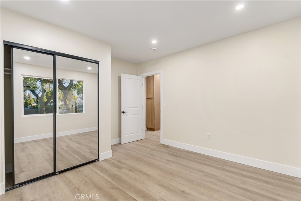 700 W 10th Street