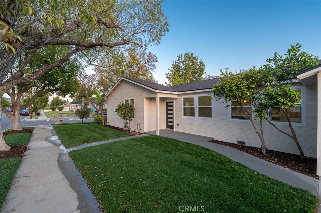 700 W 10th Street