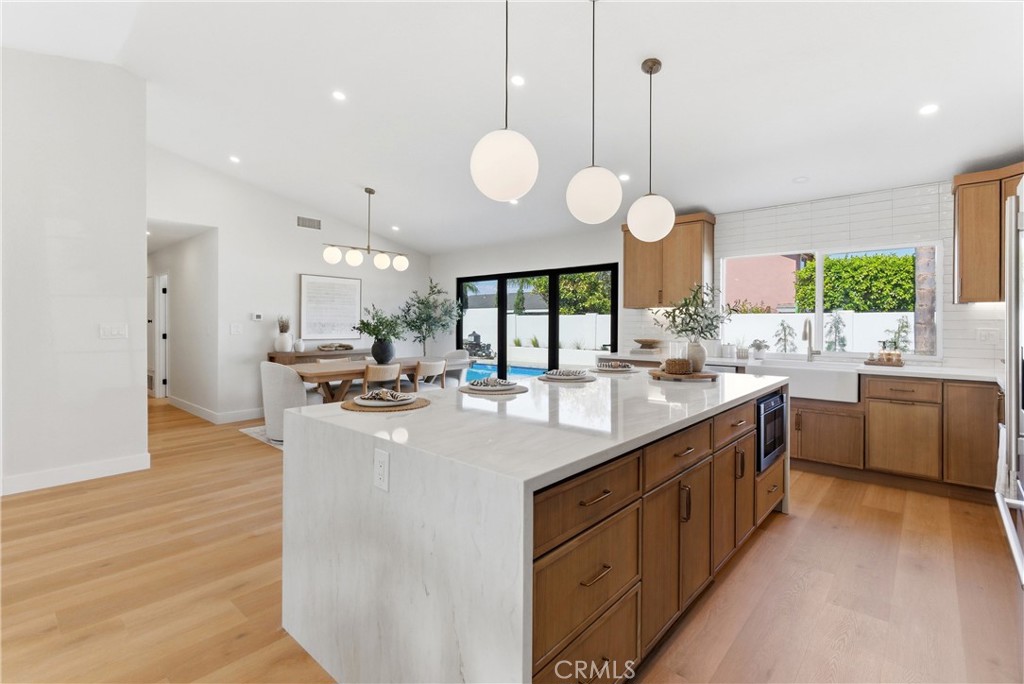 20682 Queens Park Lane
