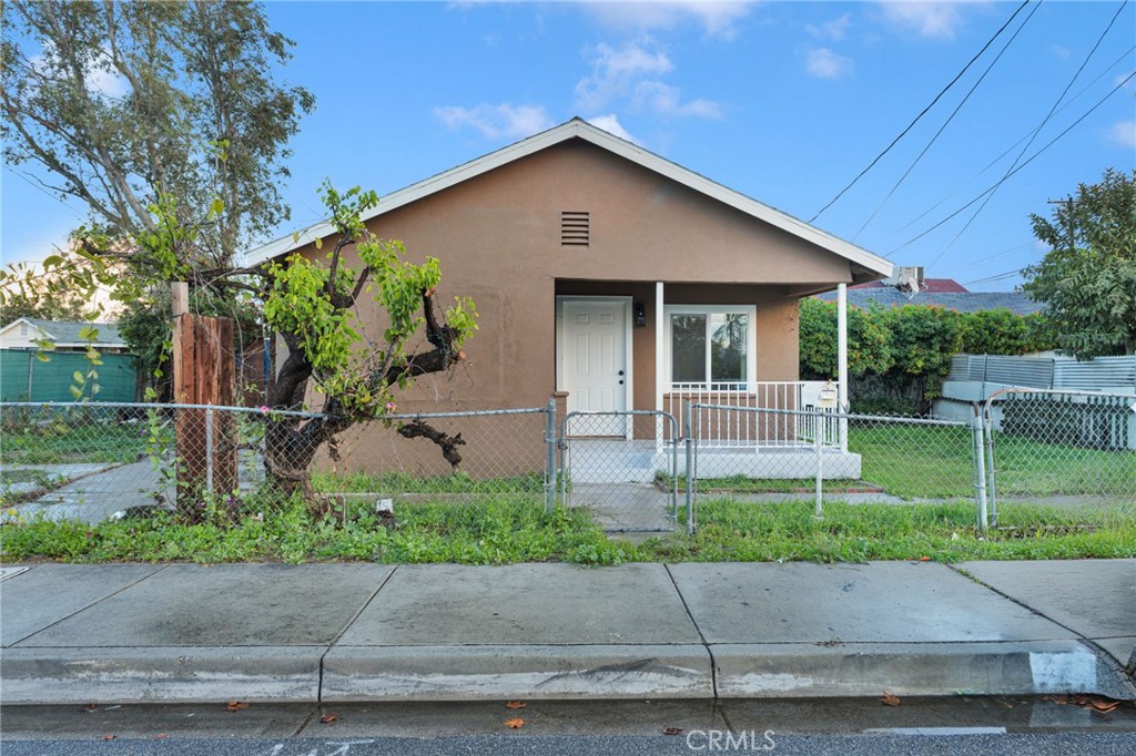 659 S 7th Street