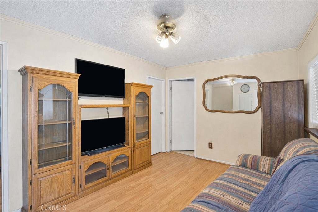 659 S 7th Street