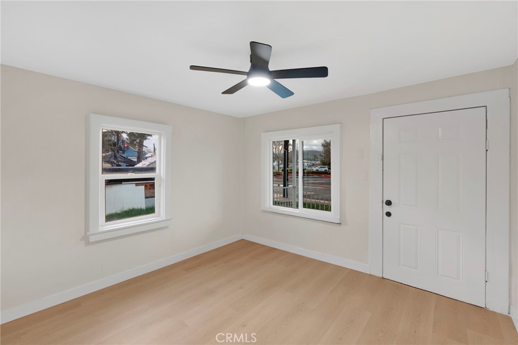 659 S 7th Street
