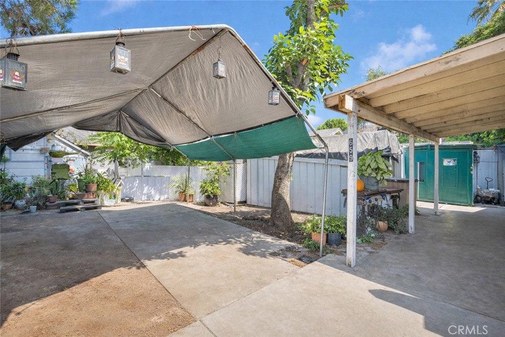 659 S 7th Street