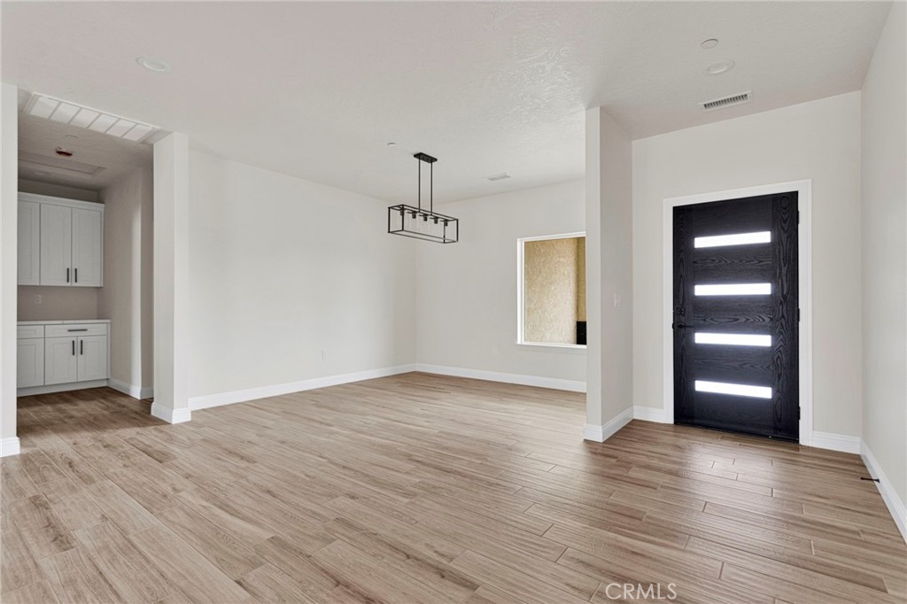 15561 Apple Valley Road