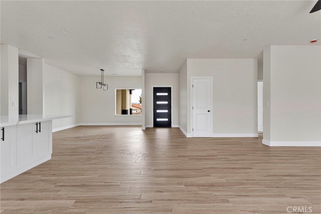15561 Apple Valley Road