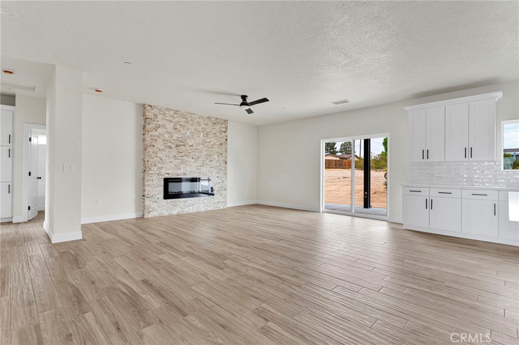 15561 Apple Valley Road