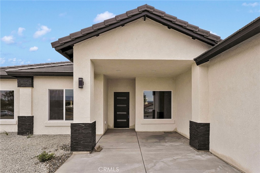 15561 Apple Valley Road