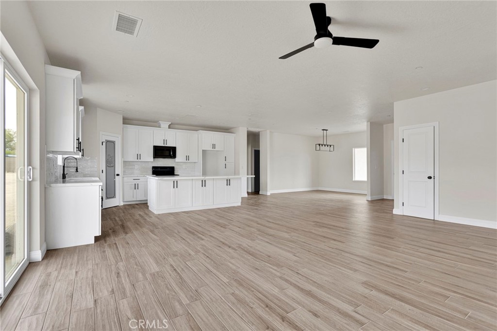 15561 Apple Valley Road