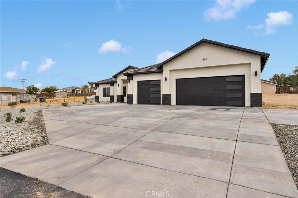 15561 Apple Valley Road
