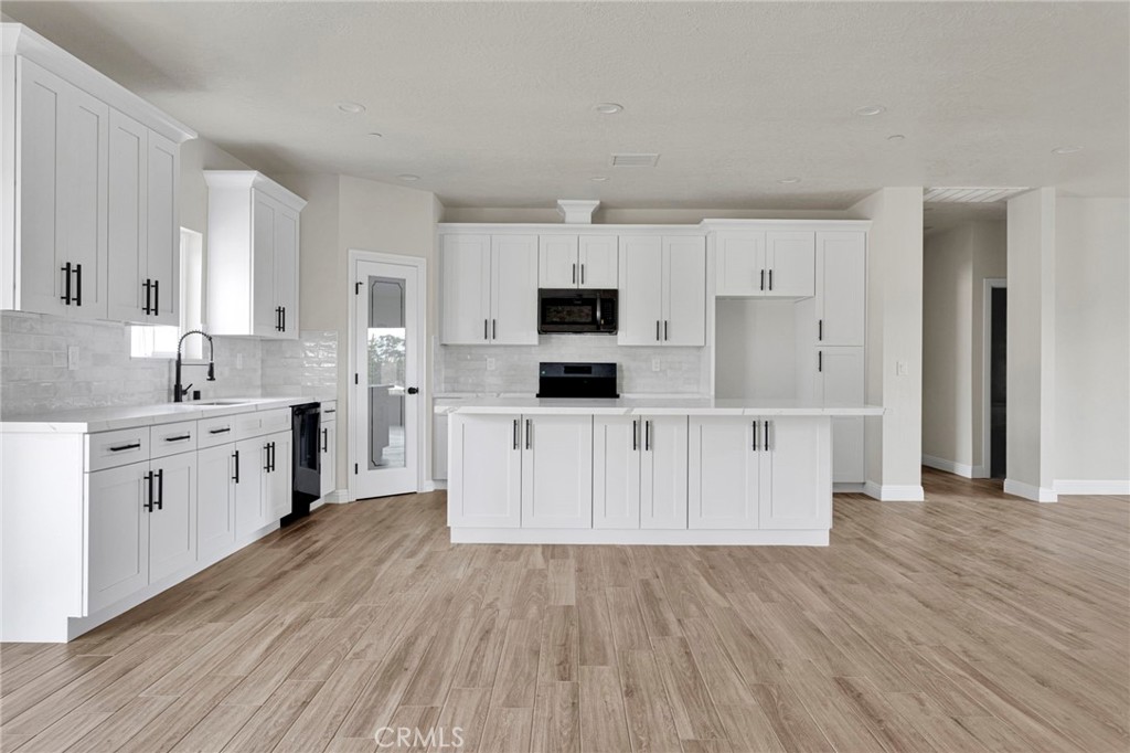 15561 Apple Valley Road