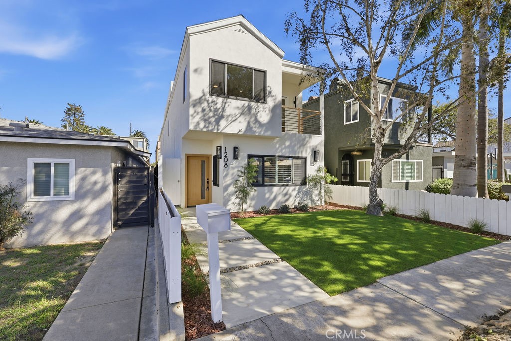 1208 California Street Huntington Beach Ca Us 92648 Oc26224556