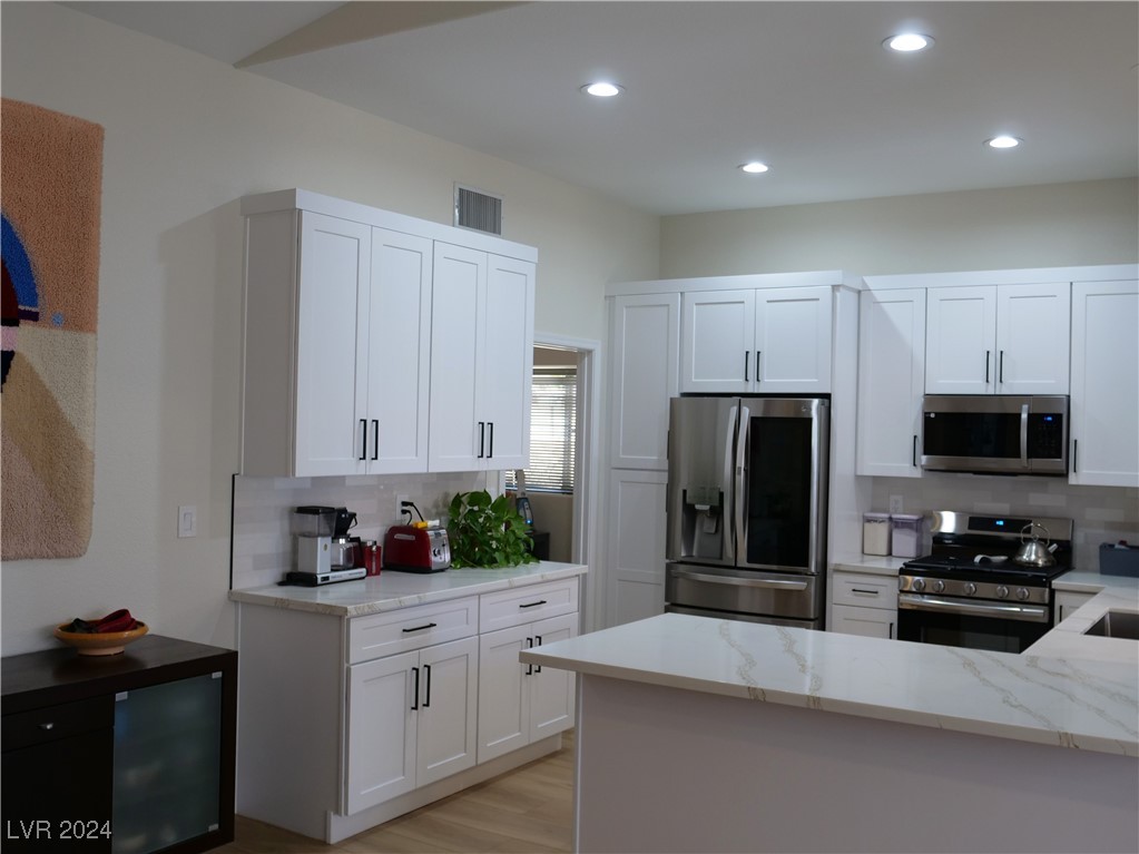 10400 Linfield Place