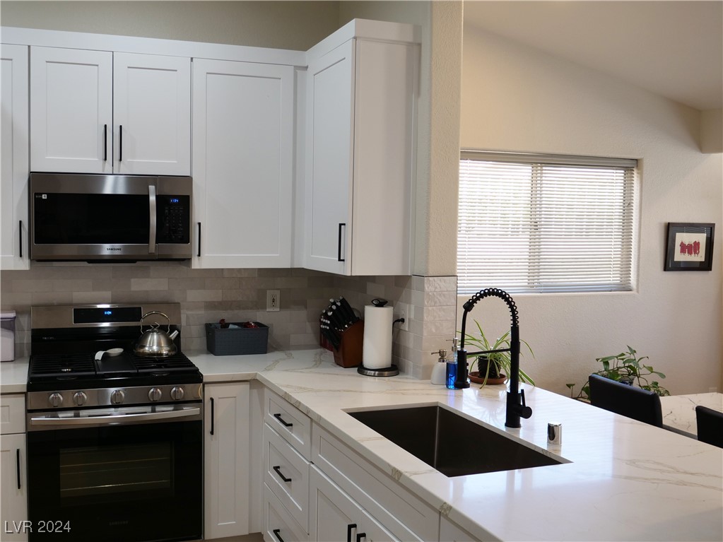 10400 Linfield Place