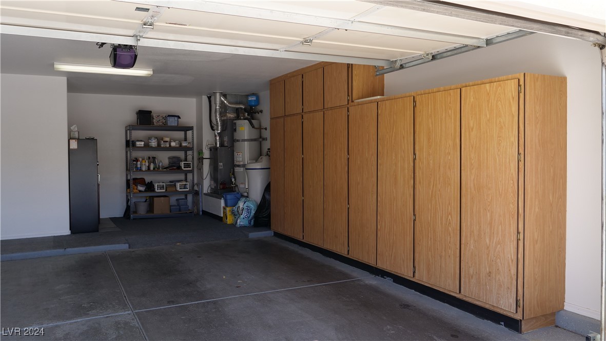 10400 Linfield Place