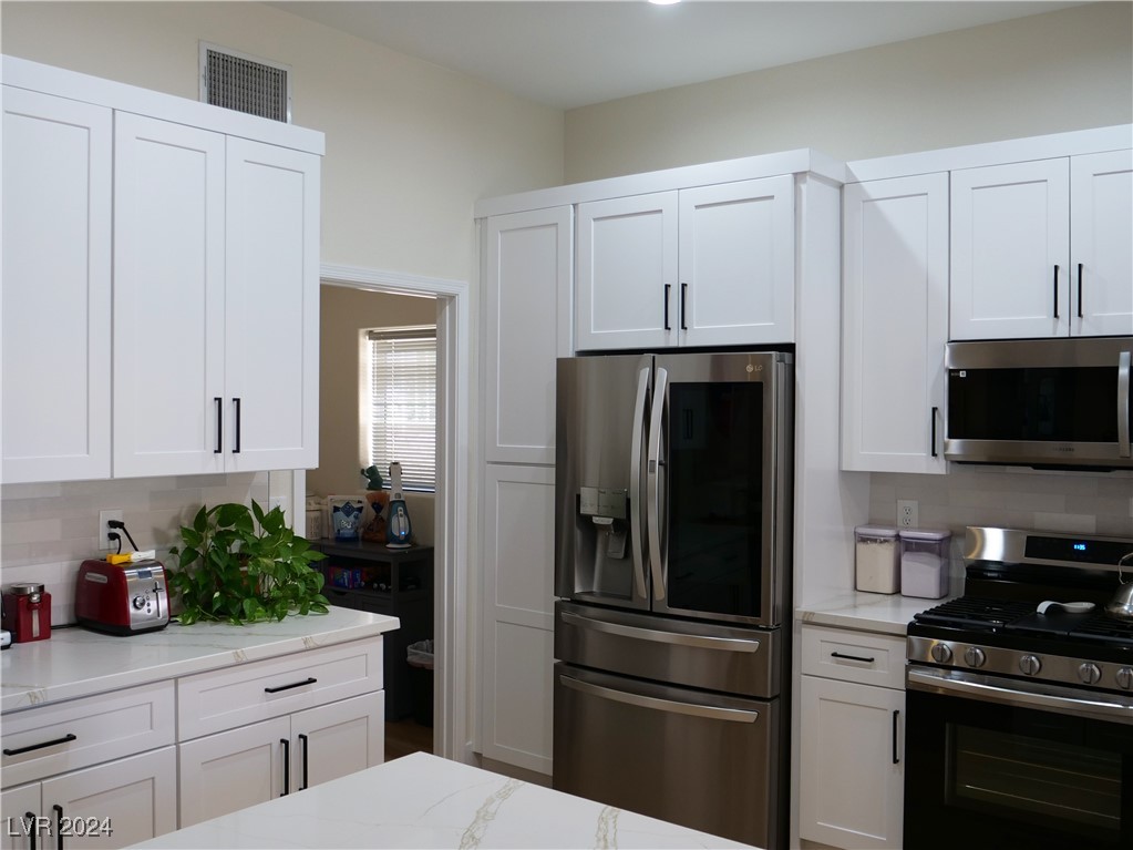 10400 Linfield Place