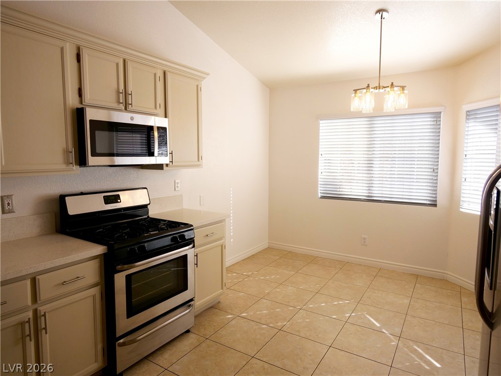 5525 Desert Valley Drive
