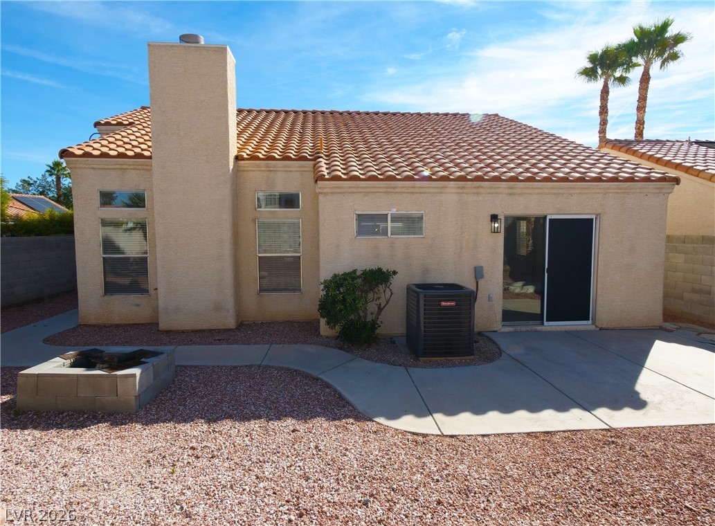5525 Desert Valley Drive